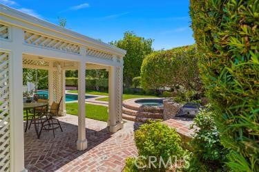 24066 Regents Park Circle, Valencia CA: https://media.crmls.org/medias/f354e794-fcbb-47c6-a8f9-1a172a6dcc37.jpg