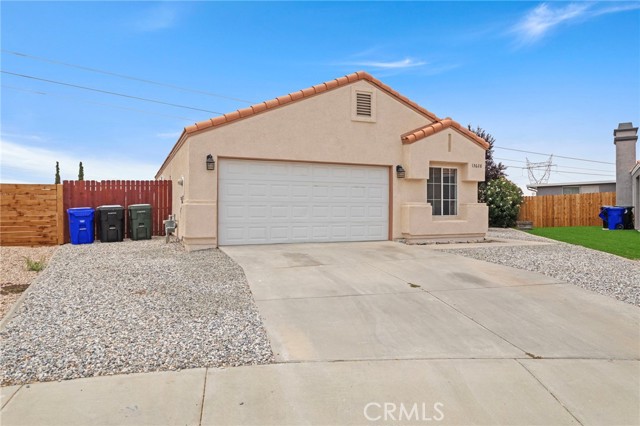 Detail Gallery Image 2 of 26 For 13628 Monterey, Victorville,  CA 92392 - 2 Beds | 2 Baths