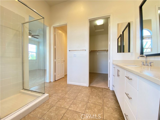 800 E Promenade Unit A, Azusa CA: https://media.crmls.org/medias/f355c11a-2b9c-48fd-bbcb-5210617e0cdc.jpg