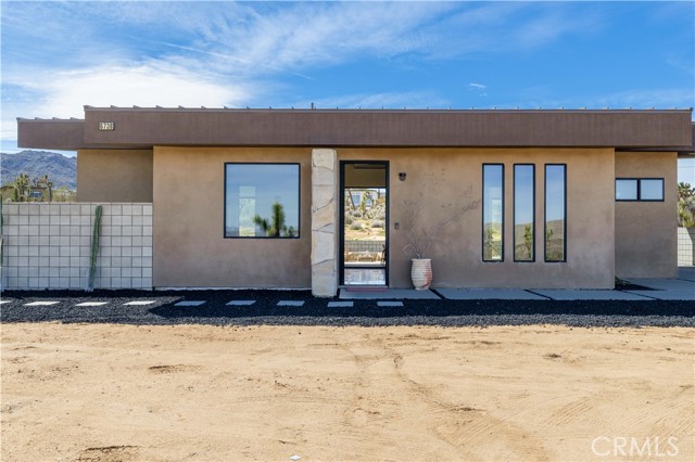 Detail Gallery Image 5 of 34 For 6738 Saddleback, Joshua Tree,  CA 92252 - 2 Beds | 2 Baths