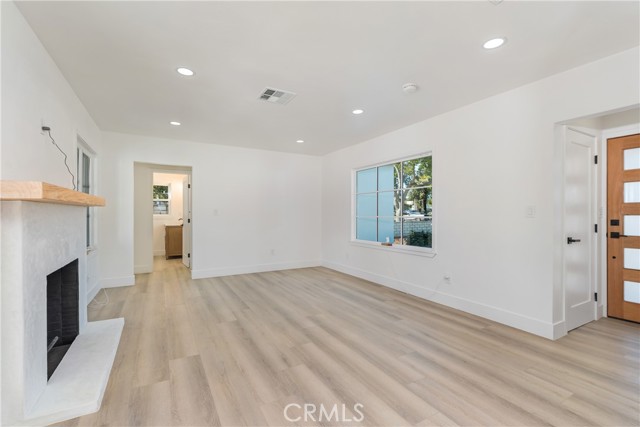 Detail Gallery Image 8 of 28 For 526 E G, Ontario,  CA 91764 - 3 Beds | 1 Baths