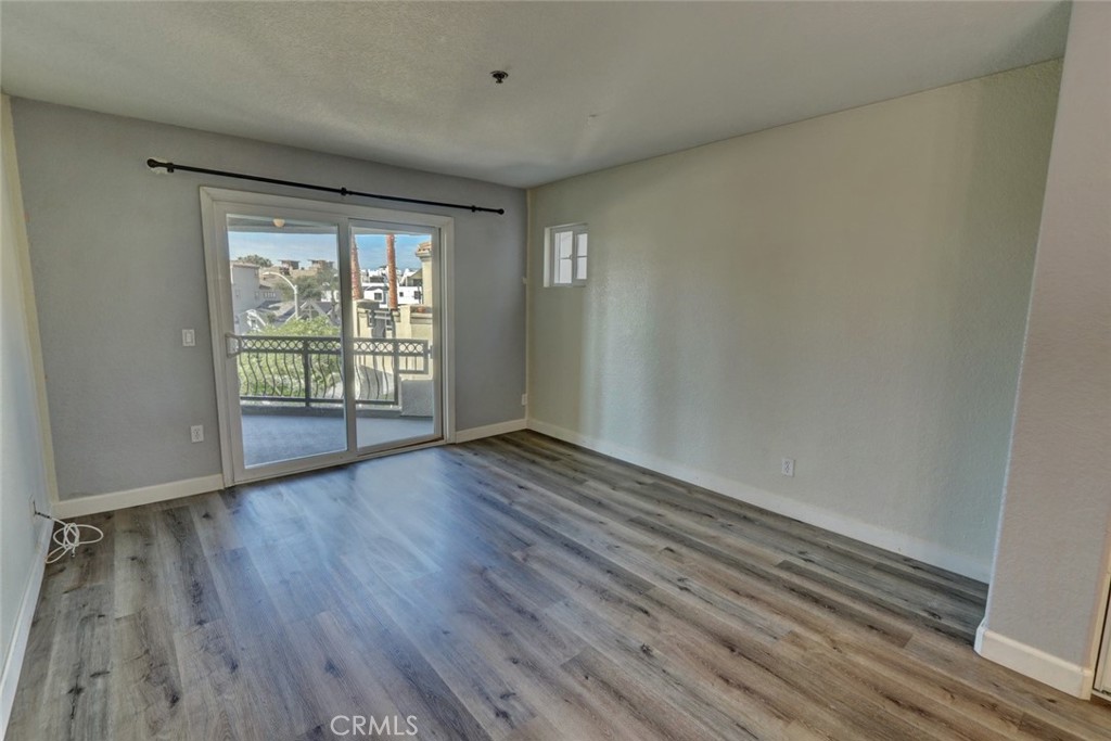 MLS #OC25252159 image #15