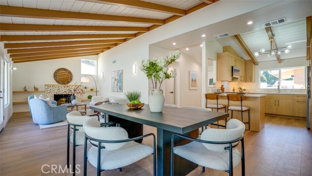 16347 Tupper Street, North Hills CA: https://media.crmls.org/medias/f356c592-83b7-4af5-aee4-871d5c60b7b4.jpg