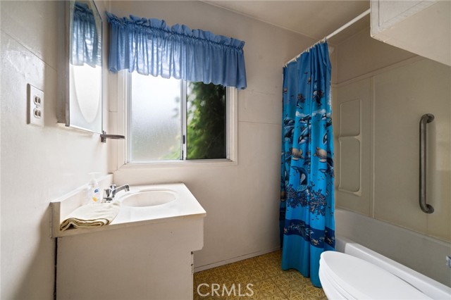 312 W 234th Place, Carson CA: https://media.crmls.org/medias/f3578a92-075e-4547-a3b9-f8fbd33c879f.jpg