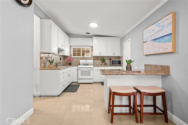 Detail Gallery Image 8 of 24 For 506 W Rosslynn, Fullerton,  CA 92832 - 3 Beds | 2 Baths