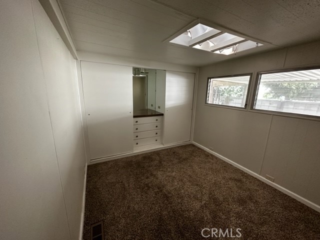 Private and quiet bedroom 1