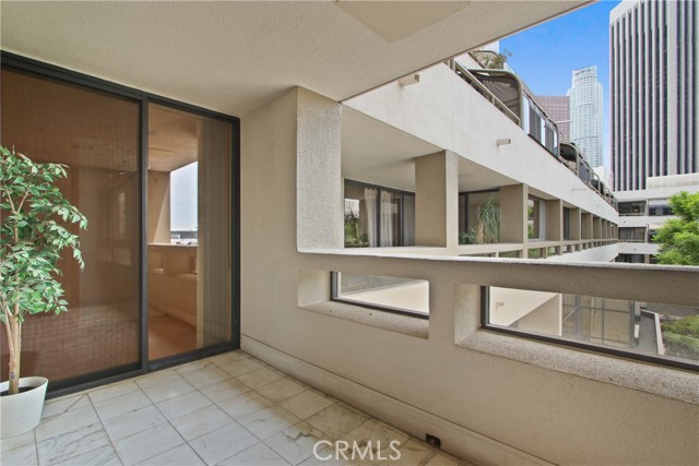 Detail Gallery Image 16 of 21 For 121 S Hope St #318,  Los Angeles,  CA 90012 - 2 Beds | 2 Baths