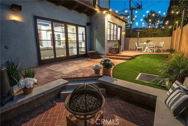 1725 Oak Avenue, Manhattan Beach, California 90266, 4 Bedrooms Bedrooms, ,4 BathroomsBathrooms,Residential,Sold,Oak,SB21251679