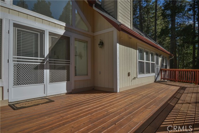 Detail Gallery Image 14 of 31 For 145 Birchwood, Lake Arrowhead,  CA 92352 - 3 Beds | 2/1 Baths