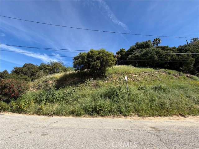 Detail Gallery Image 3 of 4 For 2556 El Rosa Dr, Los Angeles,  CA 90065 - – Beds | – Baths