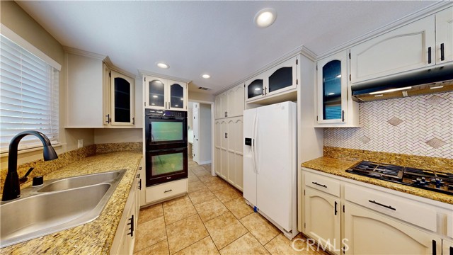 15460 Mandan Road, Apple Valley CA: https://media.crmls.org/medias/f35cabdd-cffb-418f-820f-ddd53e93450b.jpg
