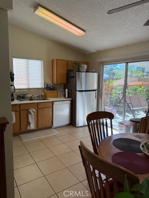 Detail Gallery Image 15 of 50 For 3717 Hatcher, Rosamond,  CA 93560 - 2 Beds | 2 Baths