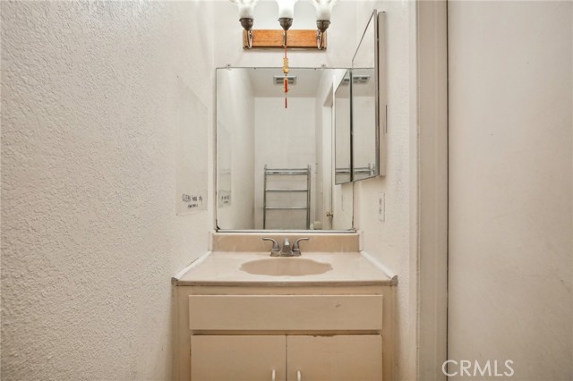 Detail Gallery Image 24 of 51 For 1725 Neil Armstrong St #106,  Montebello,  CA 90640 - 2 Beds | 1/1 Baths