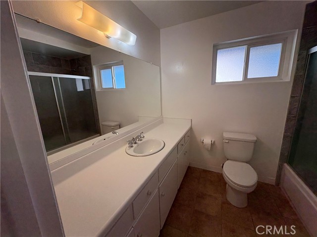 Detail Gallery Image 8 of 18 For 17061 Evergreen Cir #D,  Huntington Beach,  CA 92647 - 1 Beds | 1 Baths