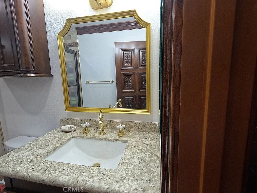 https://media.crmls.org/medias/f3608123-fe7c-45a1-b4e4-949c93f9d479.jpg?preset=X-Large
