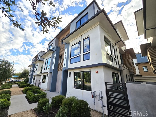 Detail Gallery Image 2 of 29 For 1127 Golden West Ave a,  Arcadia,  CA 91007 - 3 Beds | 3 Baths