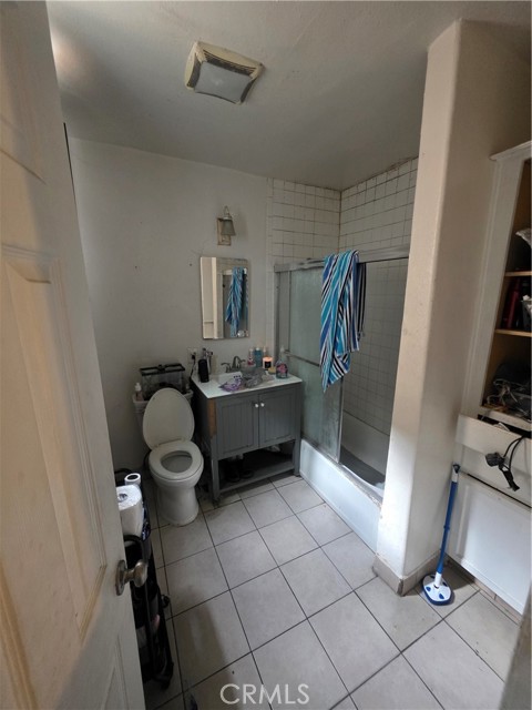 602 E Wilhelmina Street, Anaheim CA: https://media.crmls.org/medias/f360cf24-1ec3-453a-bb4c-0b717a9e8b81.jpg