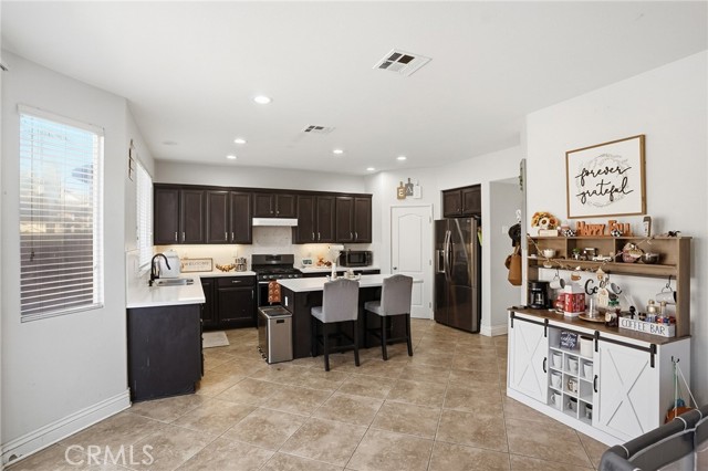 Detail Gallery Image 14 of 44 For 3902 Bluff, Perris,  CA 92571 - 4 Beds | 2/1 Baths