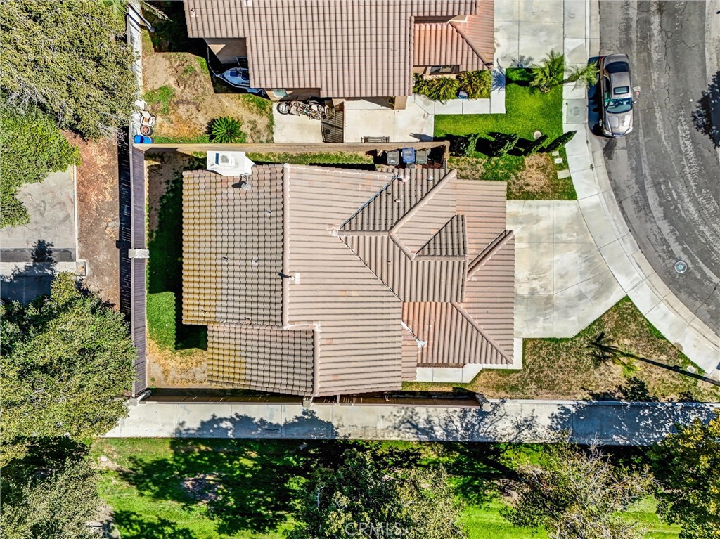 https://media.crmls.org/medias/f36244c6-714f-498e-854b-45c0a053505d.jpg?preset=X-Large