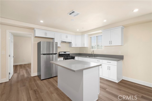 Detail Gallery Image 11 of 21 For 1820 S Orchard Ave #1/2,  Los Angeles,  CA 90006 - 4 Beds | 4 Baths