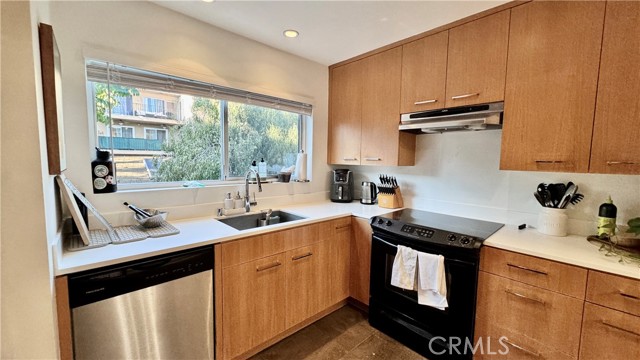 Detail Gallery Image 13 of 34 For 645 Westmount Dr #211,  West Hollywood,  CA 90069 - 1 Beds | 1 Baths