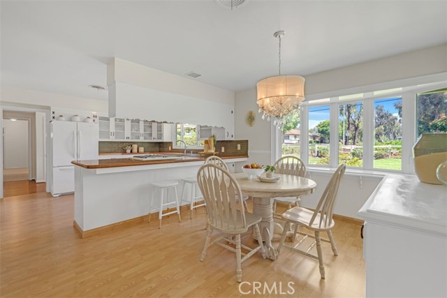 252 W 15th Street, Upland CA: https://media.crmls.org/medias/f3643221-c6cc-4d37-87aa-1a186dce4660.jpg