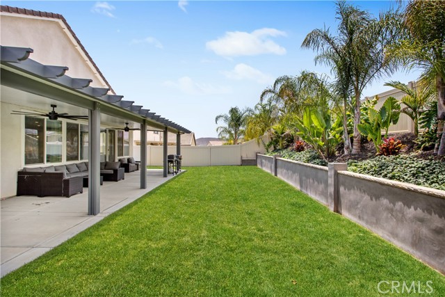 29427 Studio Drive, Menifee CA: https://media.crmls.org/medias/f3657dc6-e6c1-487f-95c3-e3ff151485c8.jpg