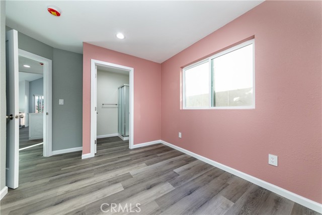 Detail Gallery Image 12 of 19 For 1135 N Howard St a,  Glendale,  CA 91207 - 2 Beds | 2 Baths