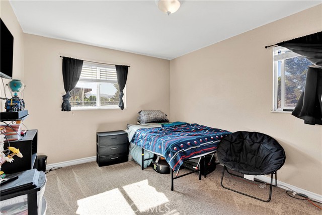21822 Dotame Ave, Apple Valley CA: https://media.crmls.org/medias/f36622e3-09e3-4450-b3a2-5b3e759dd5e7.jpg