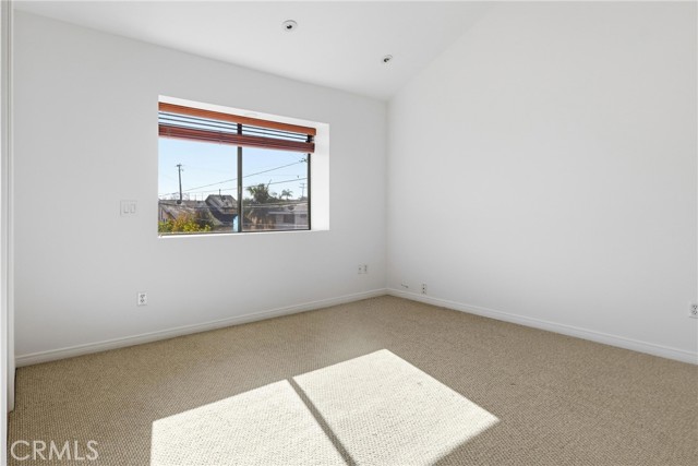 Detail Gallery Image 15 of 26 For 105 N El Molino St #E,  Alhambra,  CA 91801 - 2 Beds | 2/1 Baths