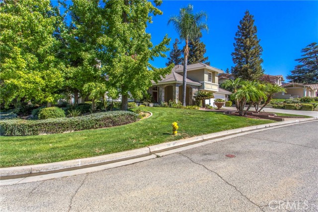 Detail Gallery Image 3 of 63 For 408 Edgemont, Redlands,  CA 92373 - 5 Beds | 4/1 Baths