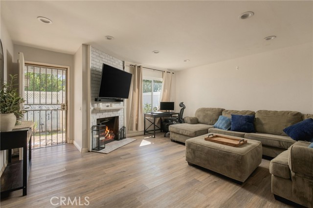 8350 Burnet, 9 photo 3