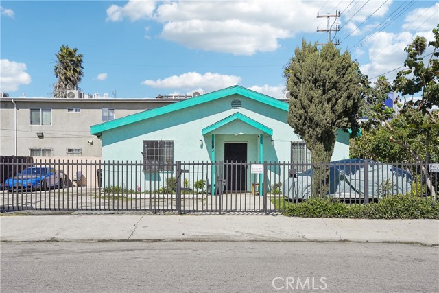 503 W 79th Street, Los Angeles CA: https://media.crmls.org/medias/f368e5af-fbac-48fb-ae59-725020f2a553.jpg