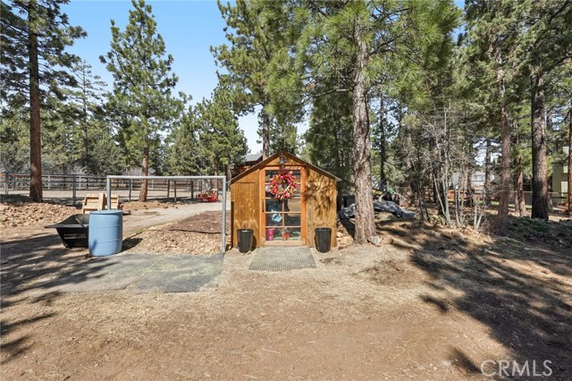 Detail Gallery Image 31 of 39 For 1039 Heritage Trl, Big Bear City,  CA 92314 - 4 Beds | 4/1 Baths