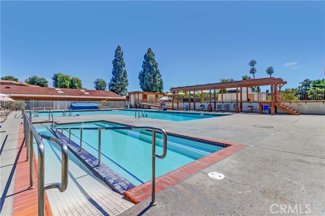 Detail Gallery Image 46 of 56 For 2009 via Mariposa #D,  Laguna Woods,  CA 92637 - 2 Beds | 2 Baths