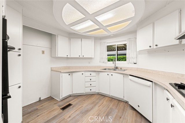 Detail Gallery Image 8 of 31 For 1405 Medallion St, Redlands,  CA 92374 - 3 Beds | 2 Baths
