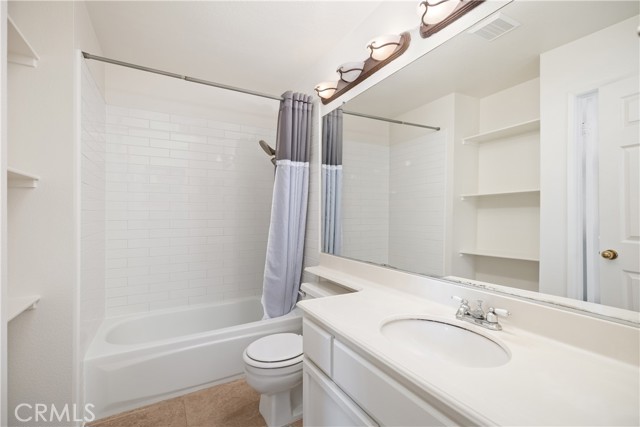 33 Calle Maria, Rancho Santa Margarita CA: https://media.crmls.org/medias/f36a024c-a678-4151-adbf-0eed53c5c1c8.jpg