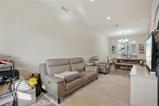 Detail Gallery Image 11 of 45 For 25114 Narbonne Ave #G,  Lomita,  CA 90717 - 3 Beds | 2/1 Baths