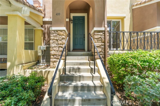 410 Timberwood, Irvine CA: https://media.crmls.org/medias/f36c4e51-9e3c-4012-bd67-0a7e41e8f34c.jpg