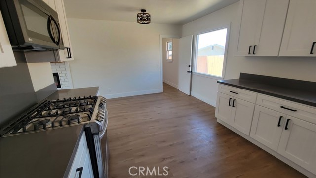 Detail Gallery Image 7 of 14 For 10603 Cherry Ave, Cherry Valley,  CA 92223 - 2 Beds | 1 Baths