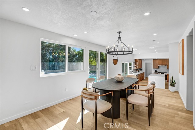 Detail Gallery Image 14 of 30 For 27064 Esward Dr, Calabasas,  CA 91301 - 5 Beds | 3 Baths