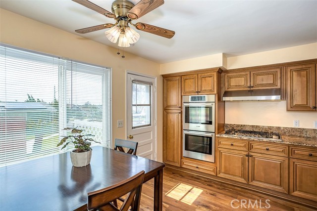 Eating area in kitchen
