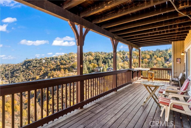 Detail Gallery Image 19 of 40 For 949 Trinity Dr, Lake Arrowhead,  CA 92352 - 3 Beds | 2/1 Baths