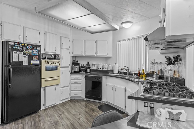 4000 Pierce Street, Riverside CA: https://media.crmls.org/medias/f36dedaf-fd7a-4d6e-b808-a000c16d47ac.jpg