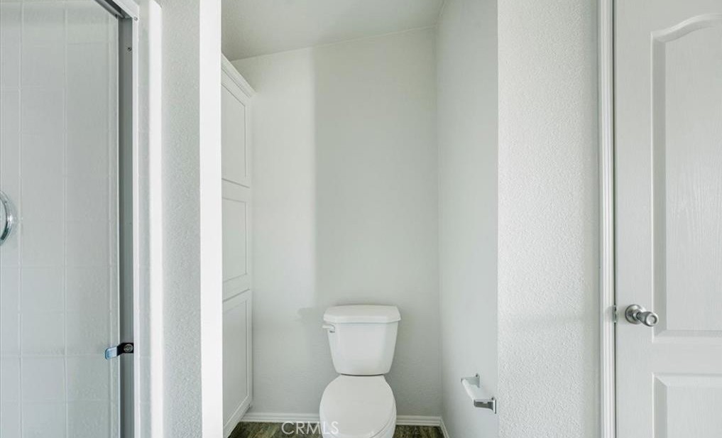 https://media.crmls.org/medias/f36df98a-a7d4-4fdb-96cc-9e39ad9f6880.jpg?preset=X-Large