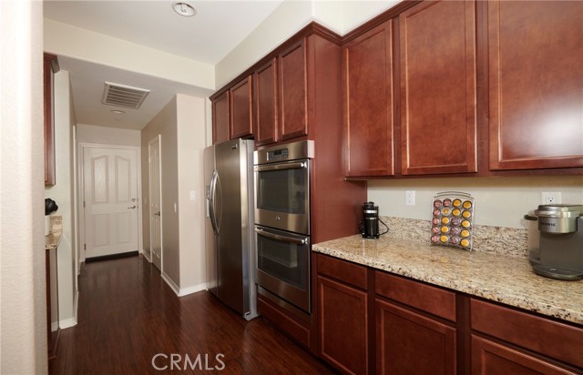 4049 Running Oak Lane, San Bernardino CA: https://media.crmls.org/medias/f36e0909-e22d-47d1-b7c6-788fcccf434b.jpg