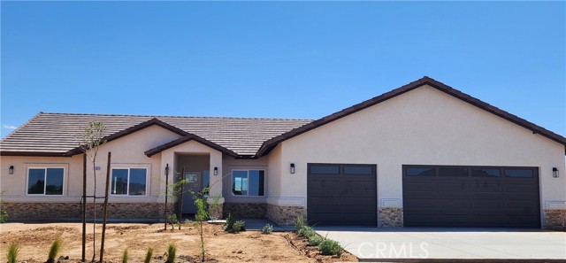 Detail Gallery Image 1 of 13 For 21053 Huasna Rd, Apple Valley,  CA 92307 - 4 Beds | 2/1 Baths