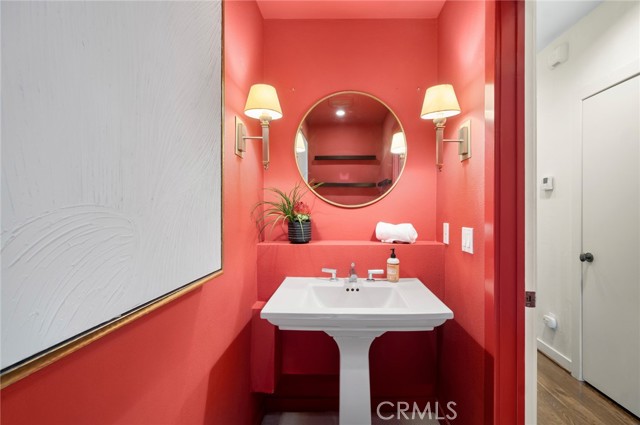 6 Rue Marseilles, Newport Beach CA: https://media.crmls.org/medias/f36e71bf-0930-45c0-b79c-0e9cb803e778.jpg