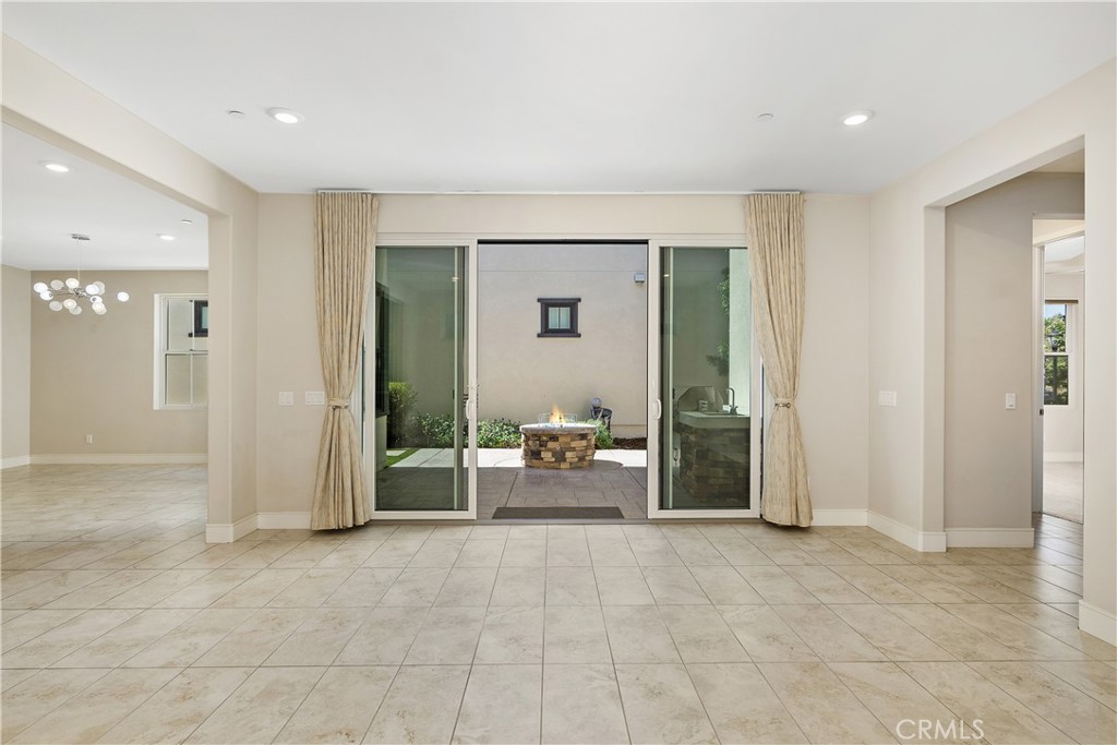 6795 Solterra Vista Pkwy - photo 13