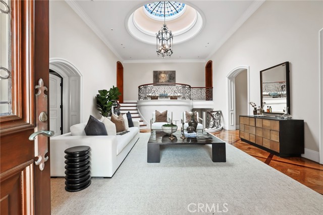 20 Cherry Hills Lane, Newport Beach CA: https://media.crmls.org/medias/f36f46b7-d5d7-4b86-b757-fd52342fc832.jpg